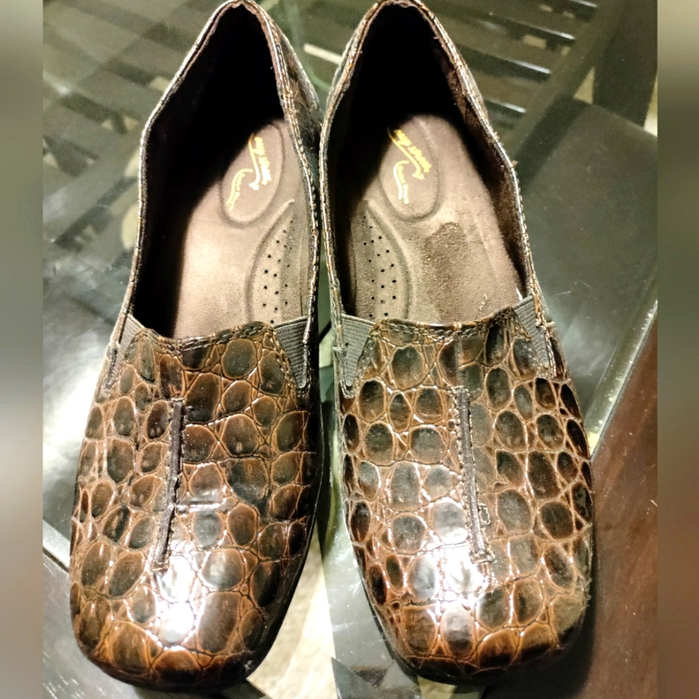 Pre-Loved pair of Brown Loafers